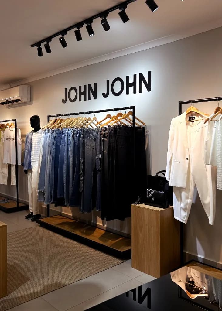 Interior do showroom da RBZ Representações